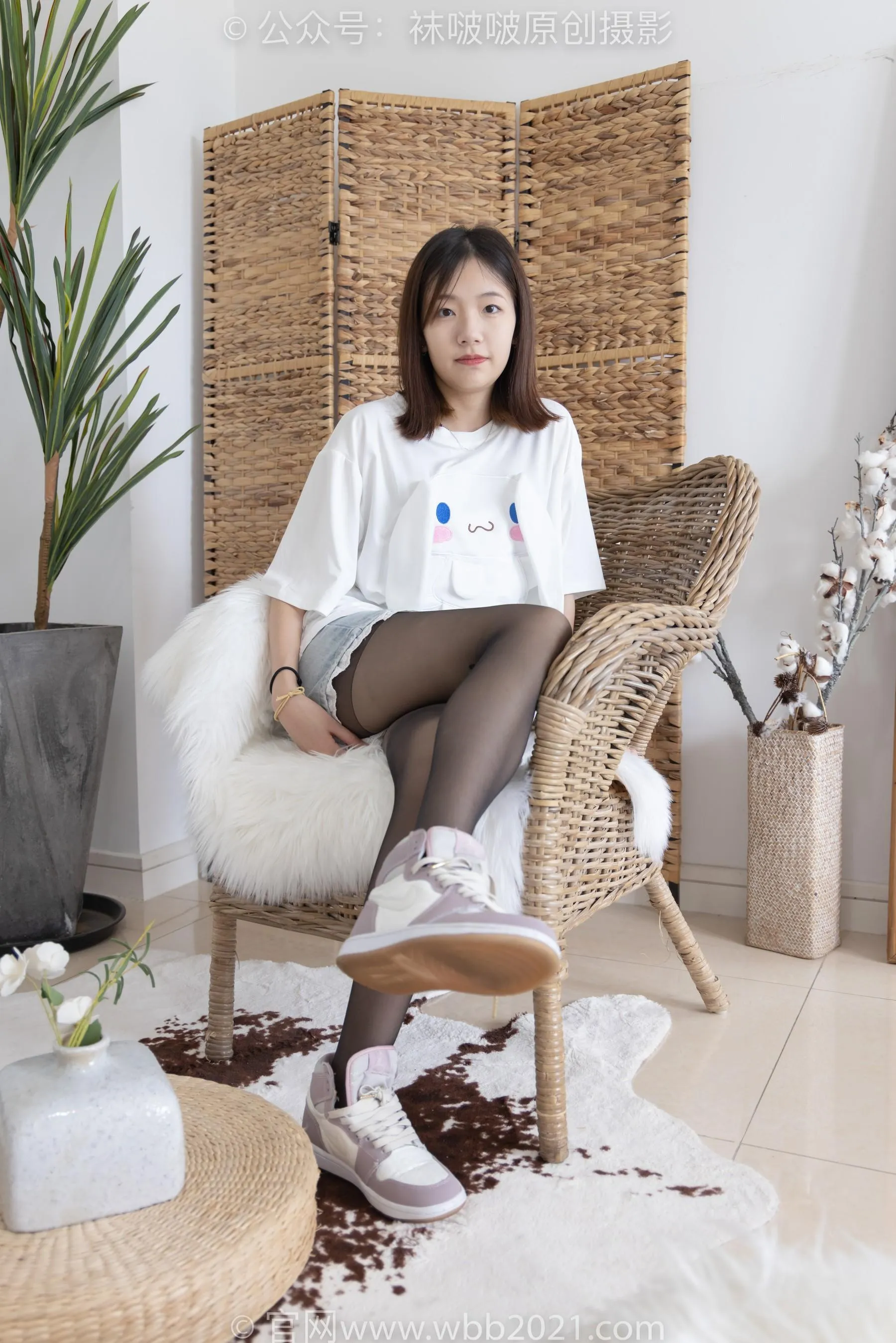 [BoBoSocks袜啵啵]NO.233 小甜豆-板鞋、黑丝 [89P]插图9